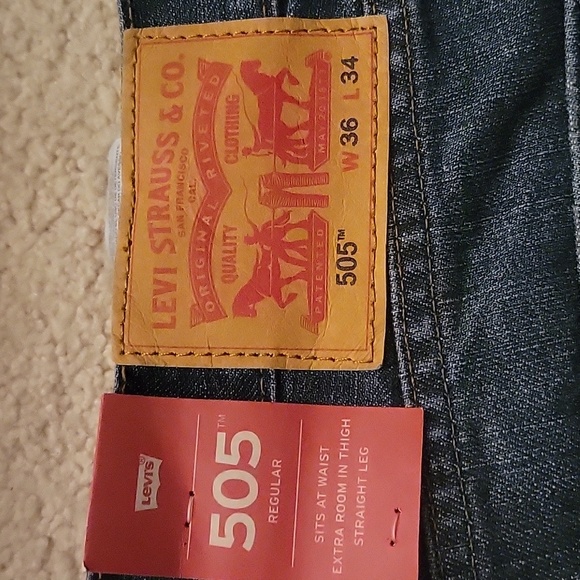 NWT Levi's 505 Regular Fit Men's Jeans 005052765. 36x34 - Picture 3 of 6